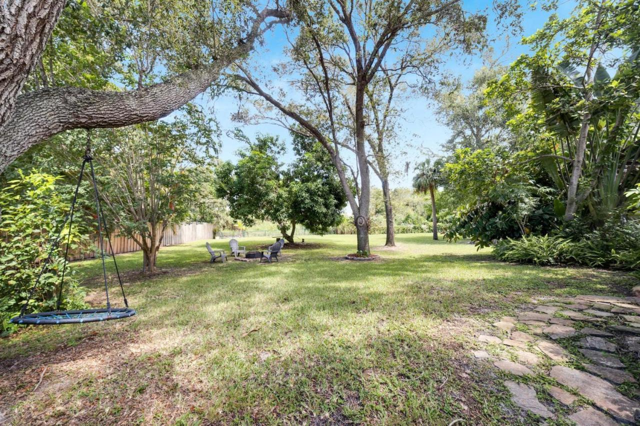 Palm Harbor Estate W/ Pool & Fruit Trees On Acre Villa Exterior photo