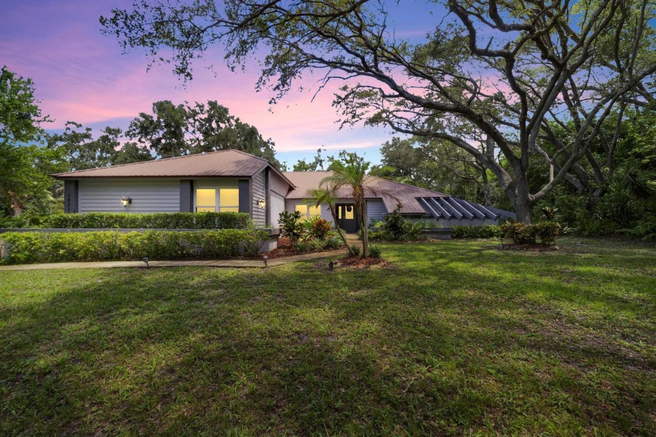 Palm Harbor Estate W/ Pool & Fruit Trees On Acre Villa Exterior photo