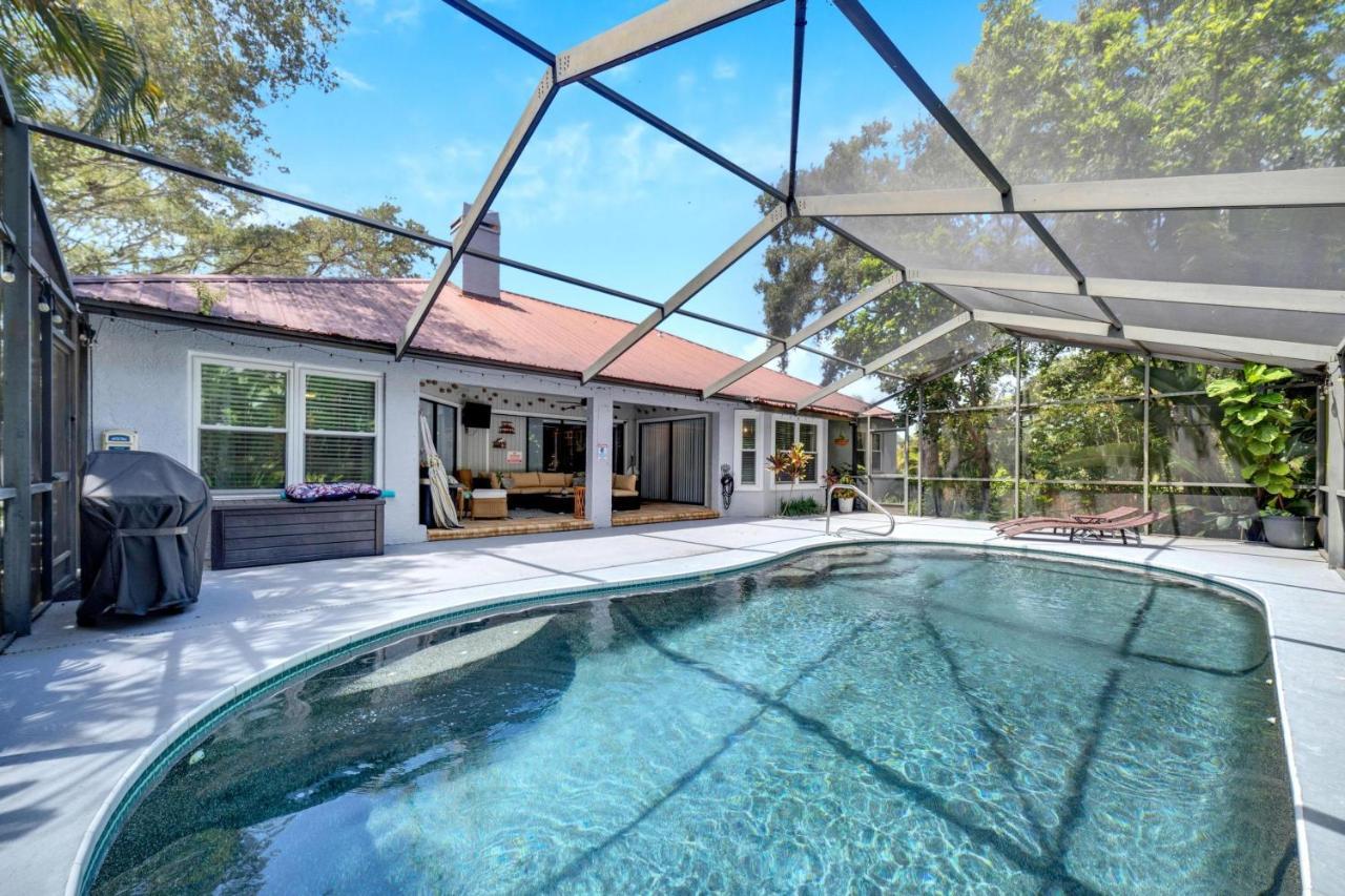 Palm Harbor Estate W/ Pool & Fruit Trees On Acre Villa Exterior photo