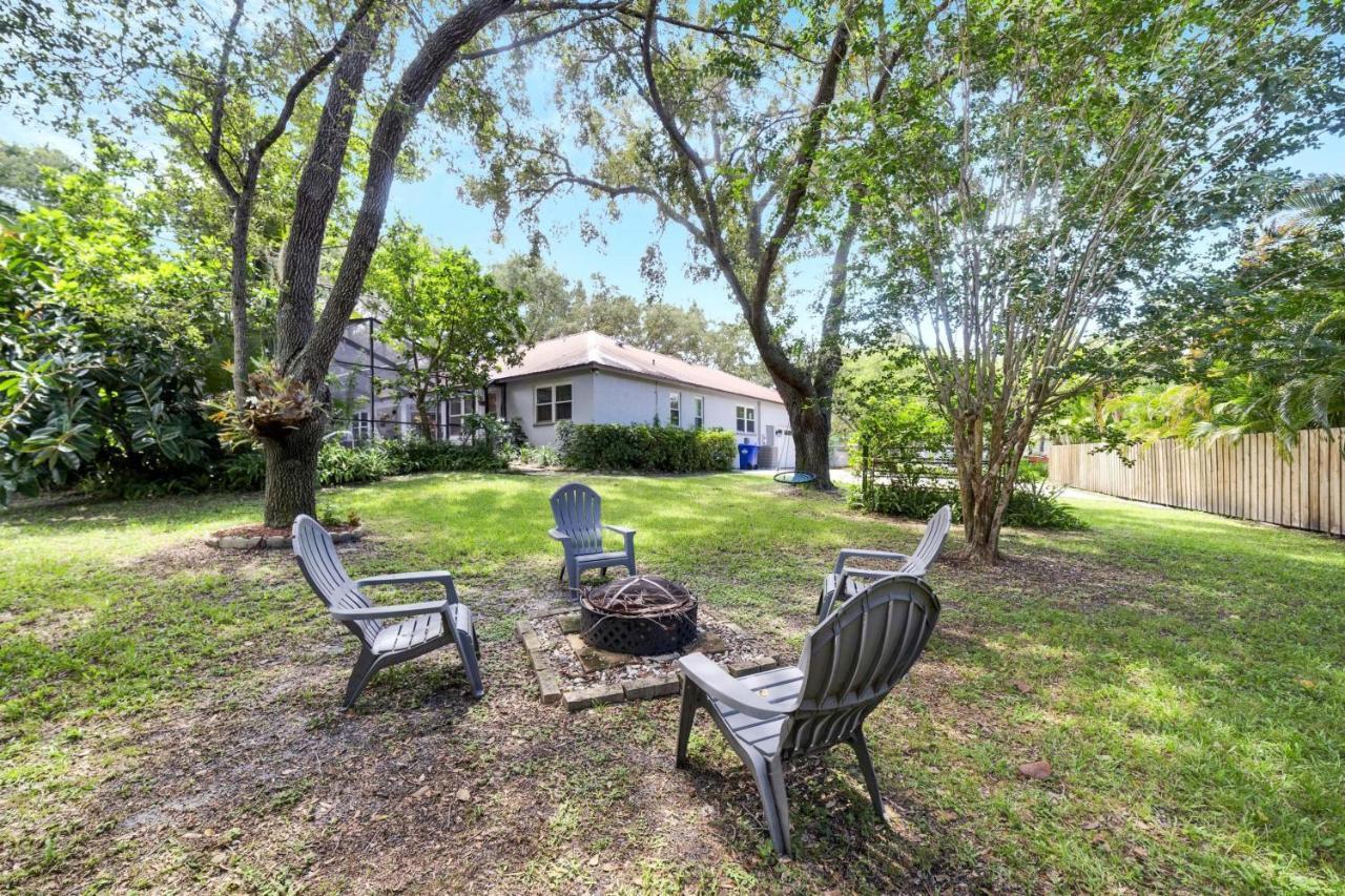 Palm Harbor Estate W/ Pool & Fruit Trees On Acre Villa Exterior photo